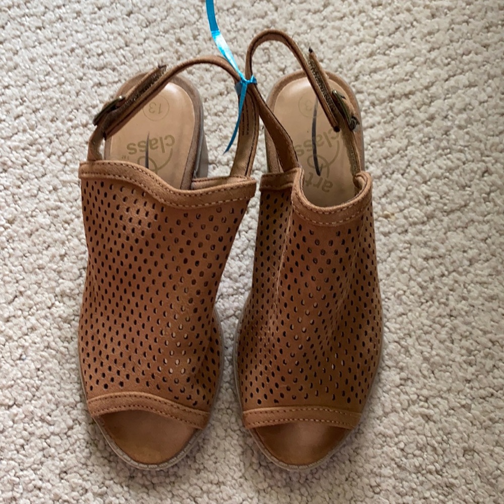 Art Class Sandals size 13